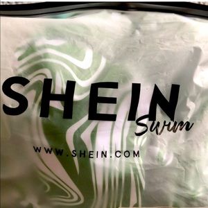 Green and white swim suit 💚🤍